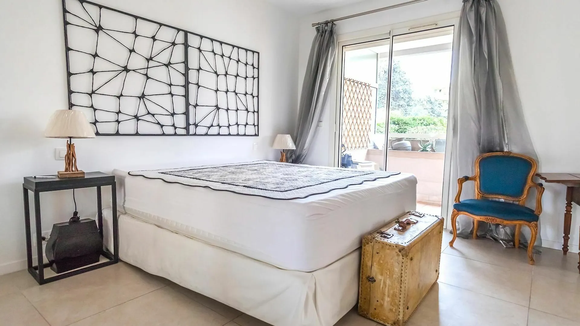Indiana Apartment 2 Cannes 0*,